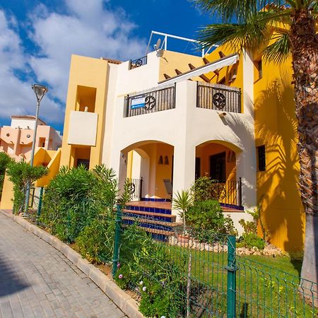 Апартаменты Punta Prima Casa Торевьиа Экстерьер фото