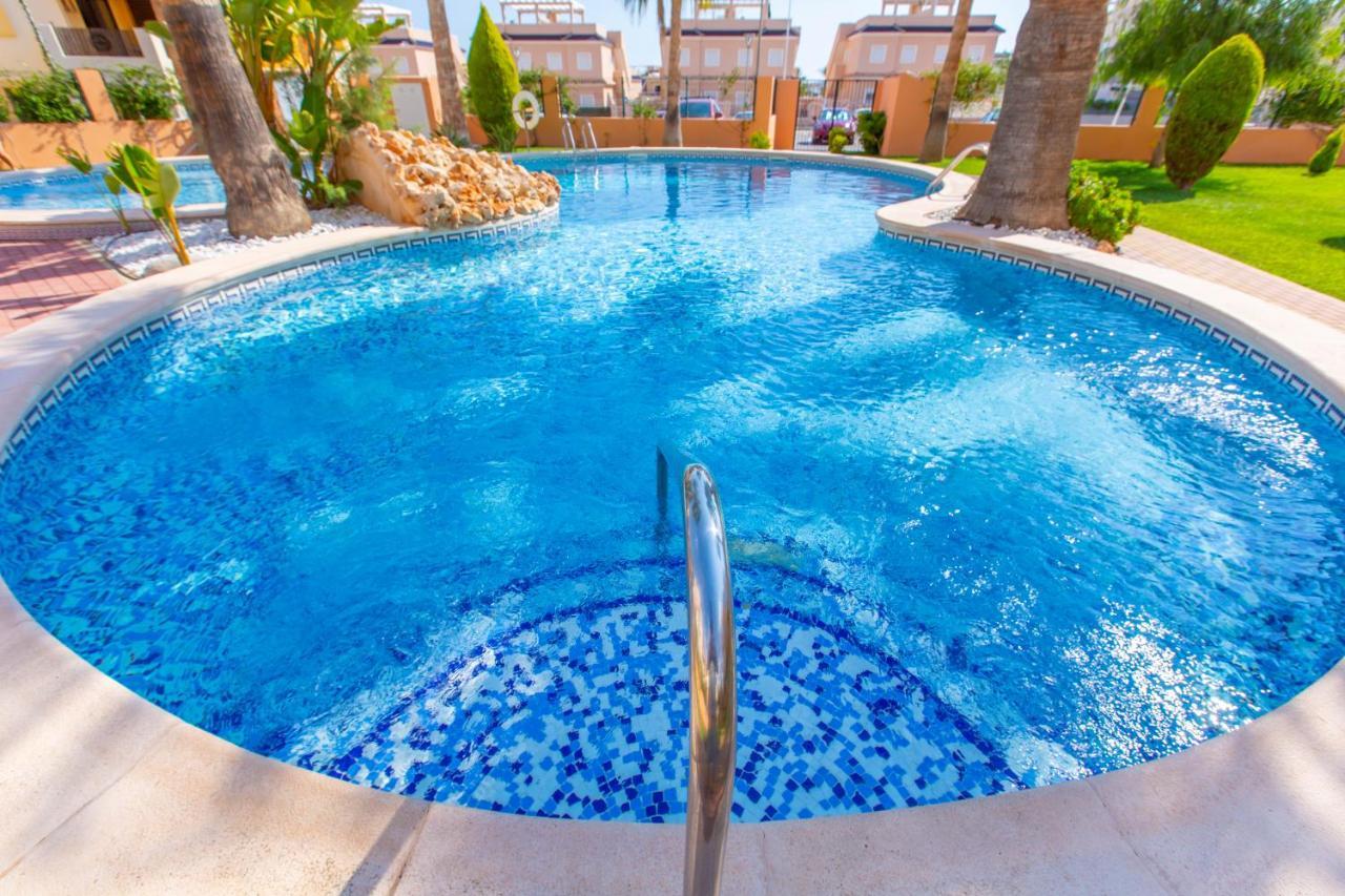 Апартаменты Punta Prima Casa Торевьиа Экстерьер фото